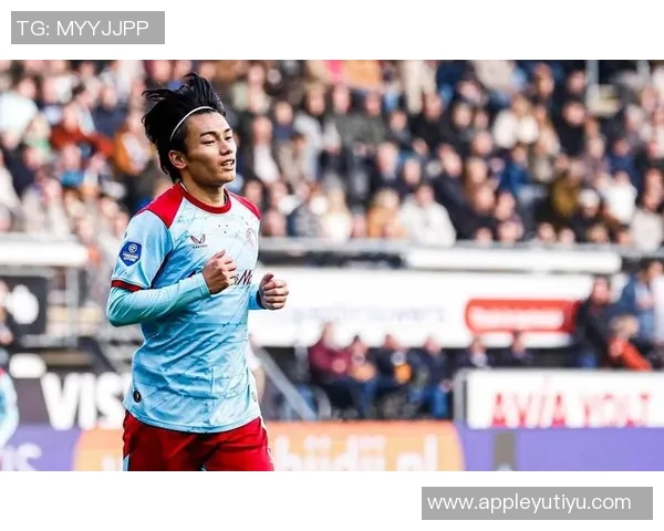 上田绮世梅开二度绝杀费耶诺德登顶荷甲射手王争夺战